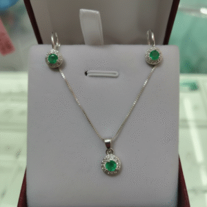 Conjunto De Aretes y Collar En Plata Ley 925 Con Esmeralda Natural Colombiana
