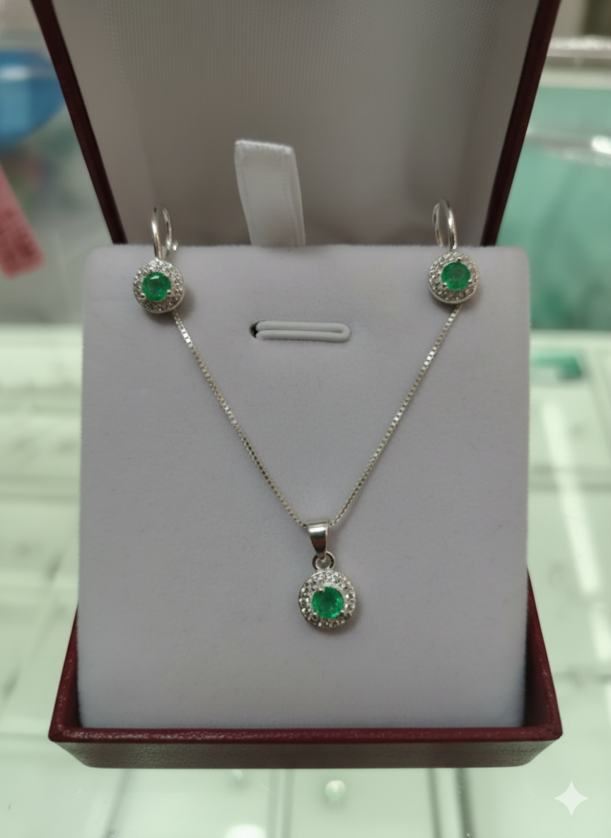 Conjunto De Aretes y Collar En Plata Ley 925 Con Esmeralda Natural Colombiana